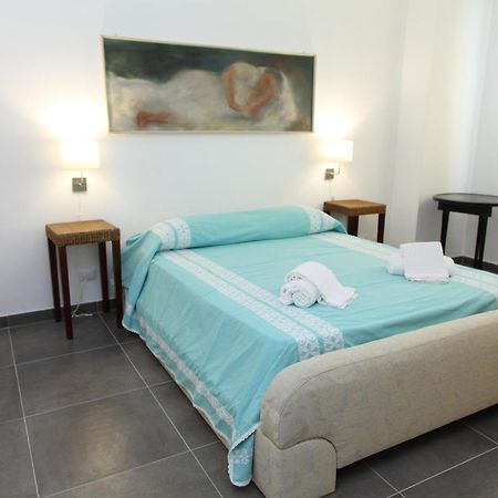 Family House - By Vacation Service Cefalù Eksteriør billede