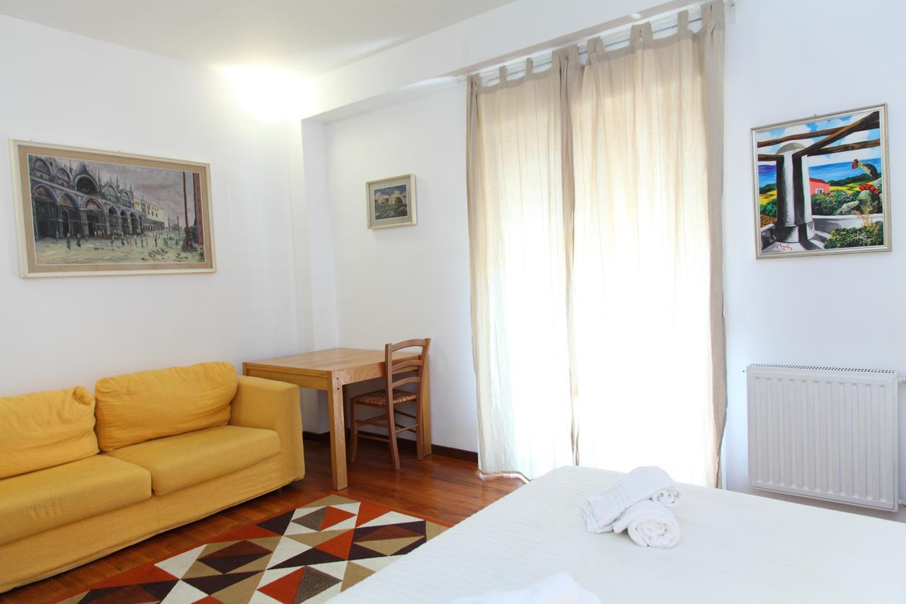 Family House - By Vacation Service Cefalù Eksteriør billede